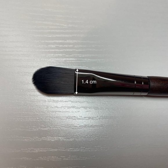 [FREE GIFT over $150] MAKEUP FOREVER Concealer Brush (176) - Picture 3 of 4
